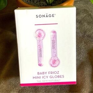 *NIB* Sonage Baby Frioz Mini Icy Globes
